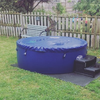 Lay-Z Spa Monaco Inflatable Hot Tub (14 Day Hire) (8 people)