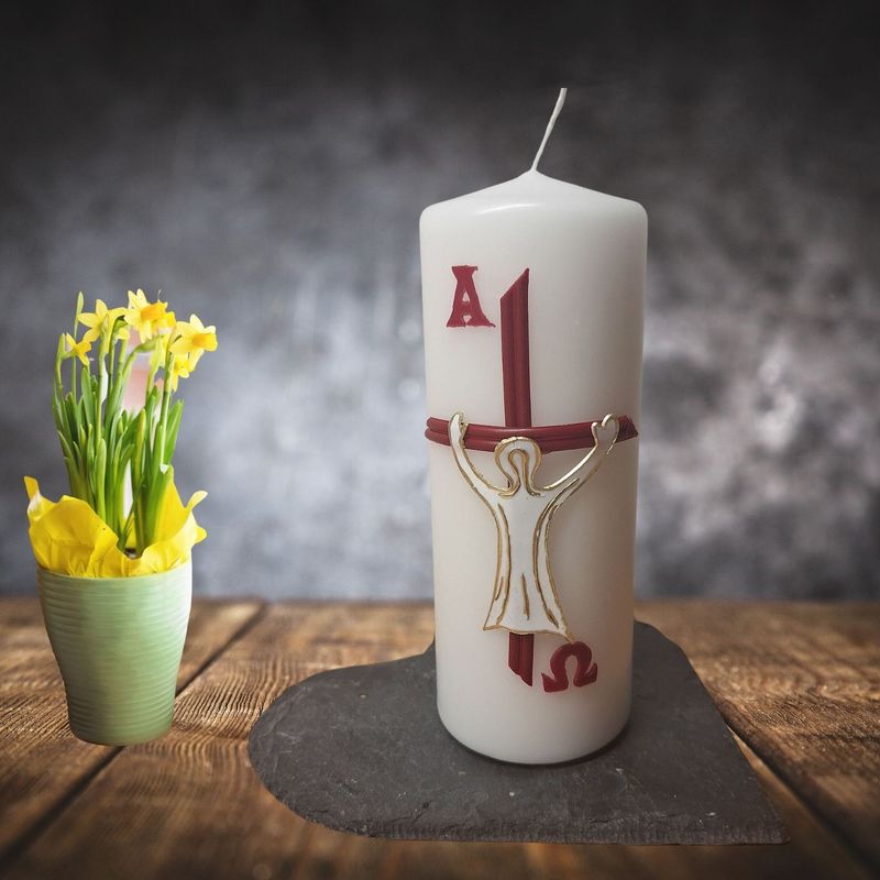 Osterkerze Auferstehung, mit Jesus am Kreuz