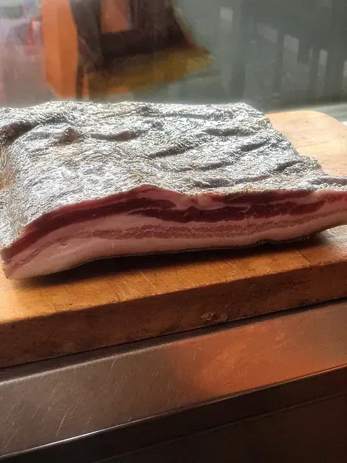 Beicon a la pimienta 1.100 kg