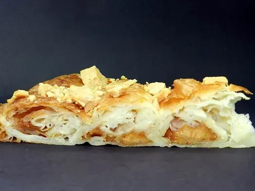 Ensaimada de turrón de Jijona