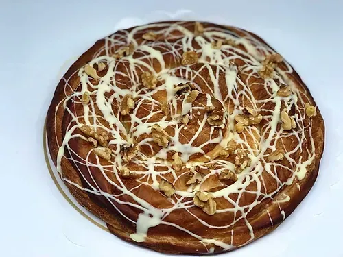 Ensaimada chocolate blanco con nueces