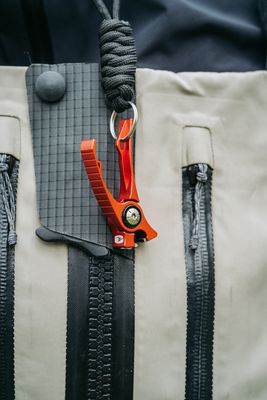 Umpqua RiverRun Nip W/Lanyard 