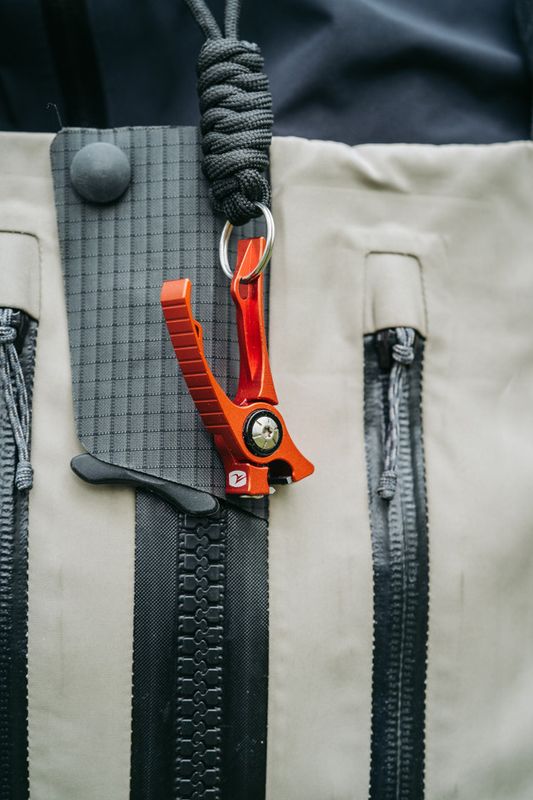 Umpqua RiverRun Nip W/Lanyard 