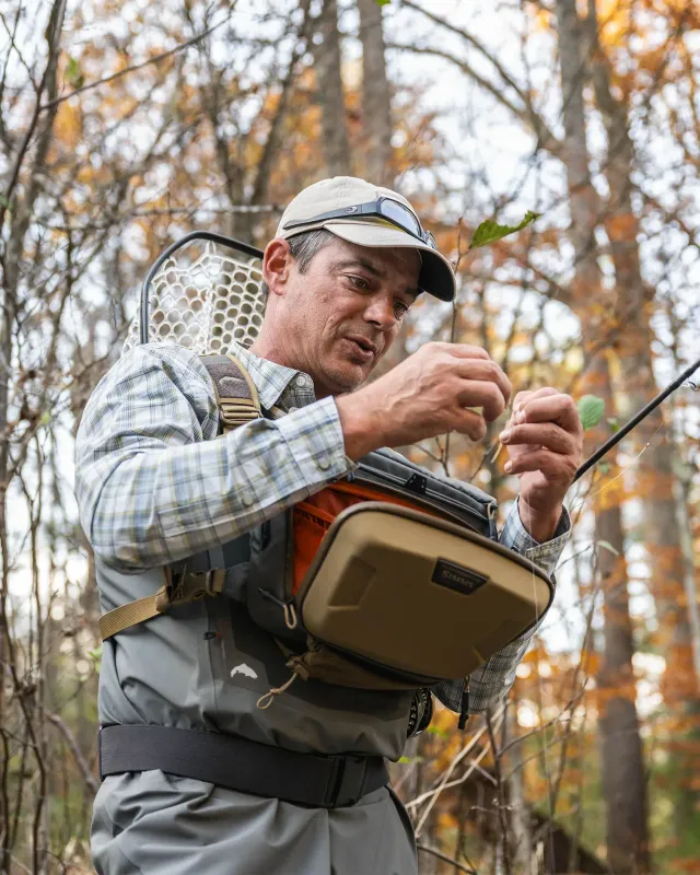 Simms Headwaters Chest Pack - Hickory