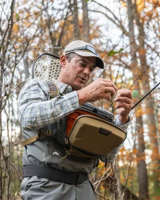 Simms Headwaters Chest Pack - Hickory