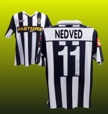 Pavel Nedved Signed Juventus Home Soccer Jersey #11