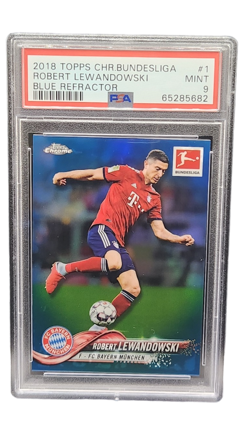 2018 Topps CHR.BUNDESLIGA Robert Lewandowski Blue Refractor #1 PSA 9
