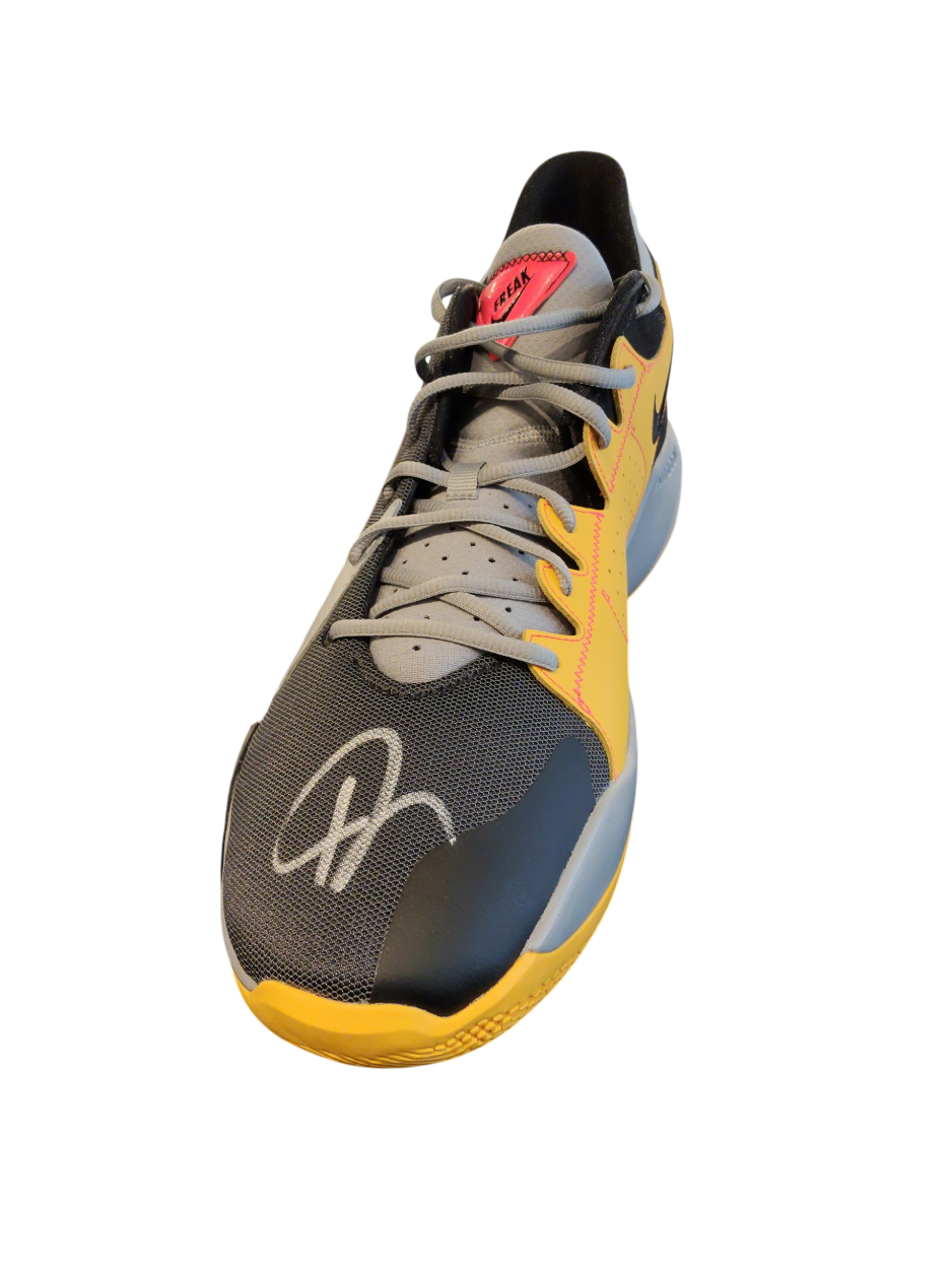 Giannis Antetokounmpo signed Basketball Shoe