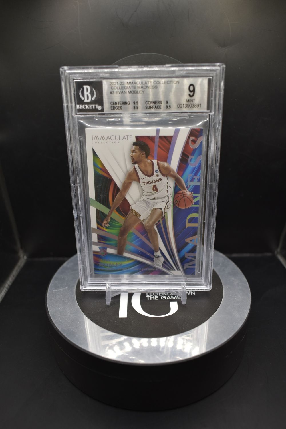 2021-22 Immaculate Collection Collegiate Madness #3 Evan Mobley BGS 9