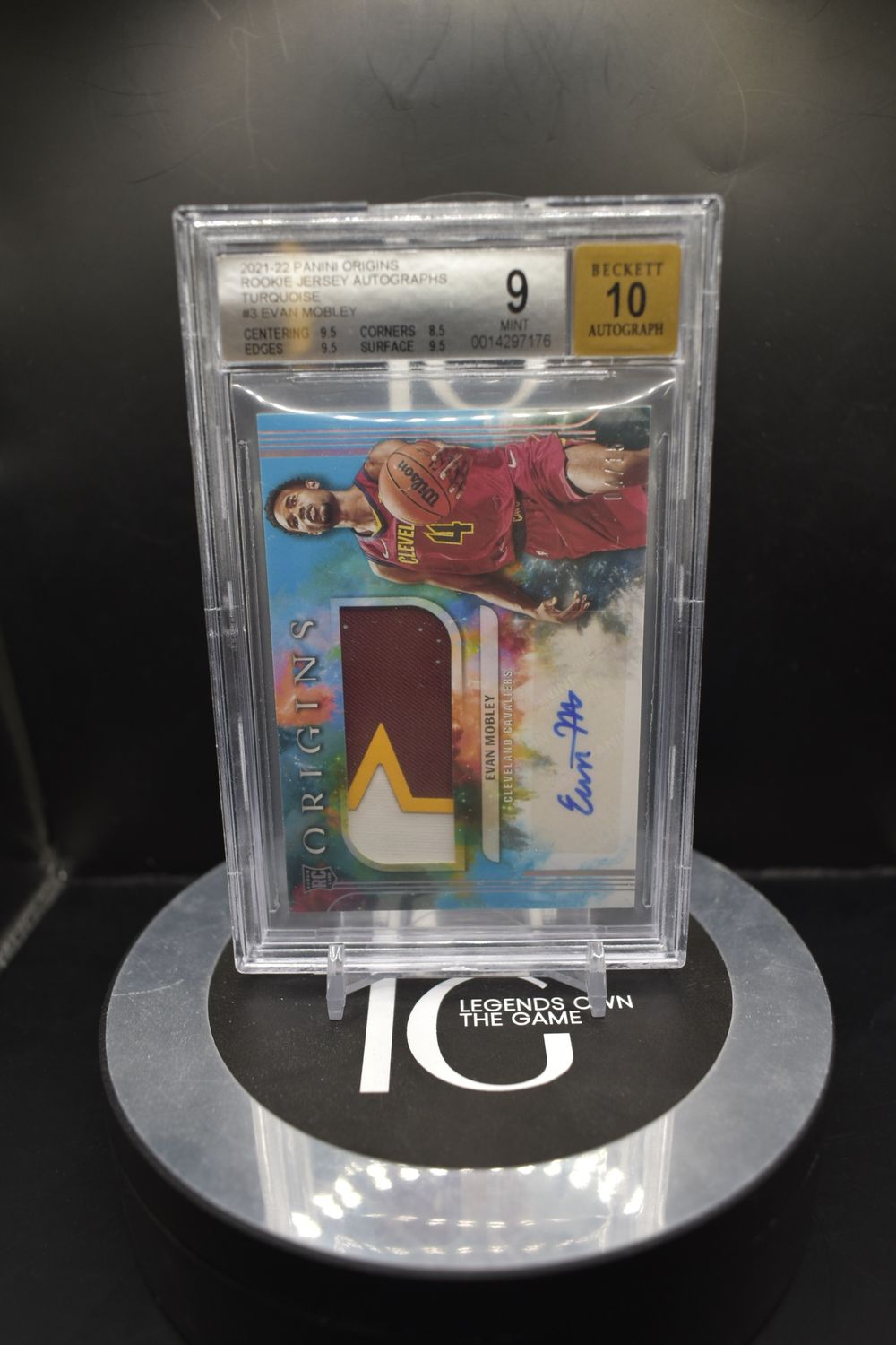 2021-22 Panini Origins Rookie Jersey Autographs Turquoise #3 Evan Mobley Auto10 BGS 9