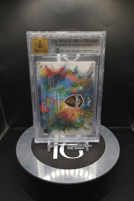 2021-22 Panini Origins Rookie Jersey Autographs Turquoise #3 Evan Mobley Auto10 BGS 9