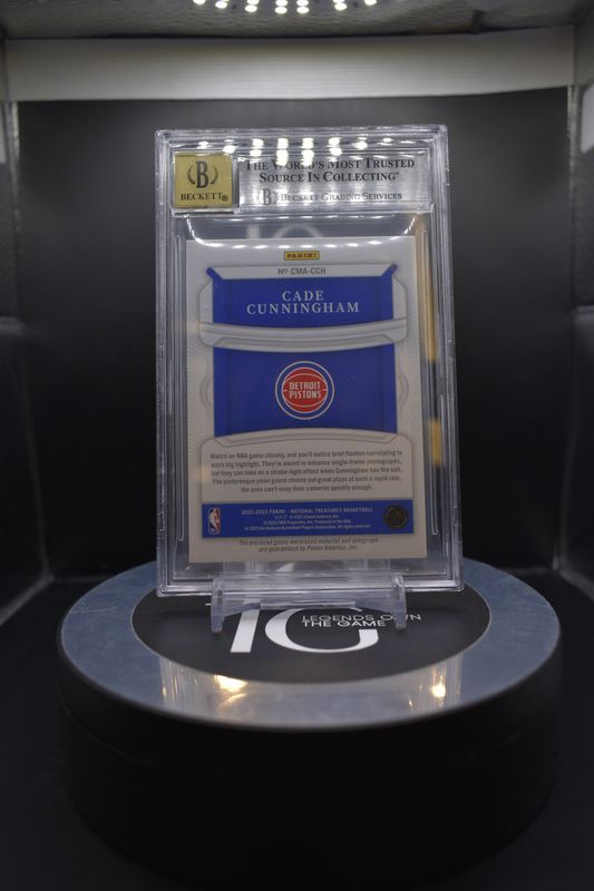 2022-23 National Treasures Colossal Material Autos #2 Cade Cunningham/25 Auto 10 BGS 9