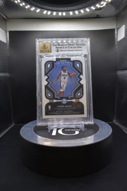2020-21 Panini Obsidian Rookie Jersey Ink Electric Etch Yellow #9 Tyrese Maxey Auto 10 BGS 8
