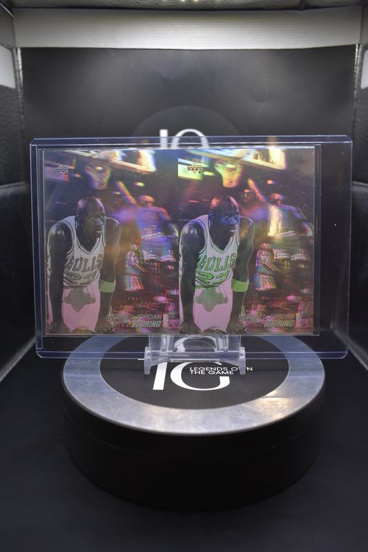 1991 Upper Deck Michael Jordan #AW1 Award Winner Hologram GMA 10