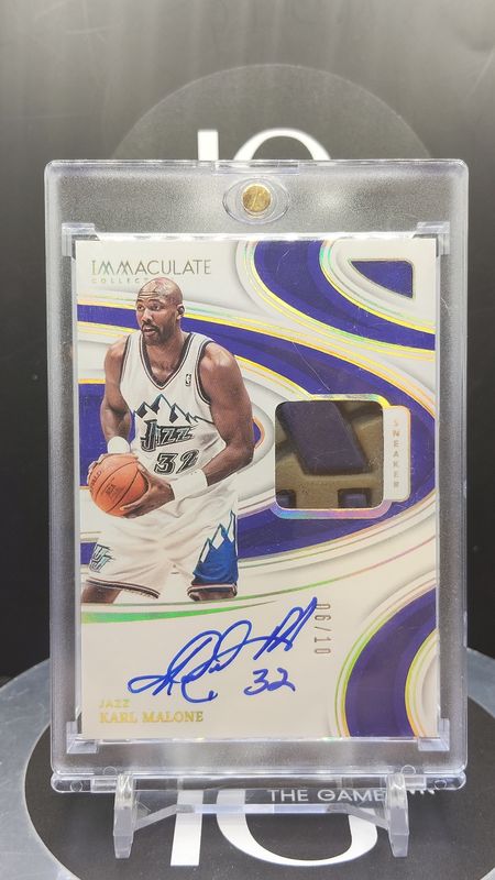 2023-24 Panini Immaculate Karl Malone Sneaker Swatch Signature 06/10 #SNS-KMA