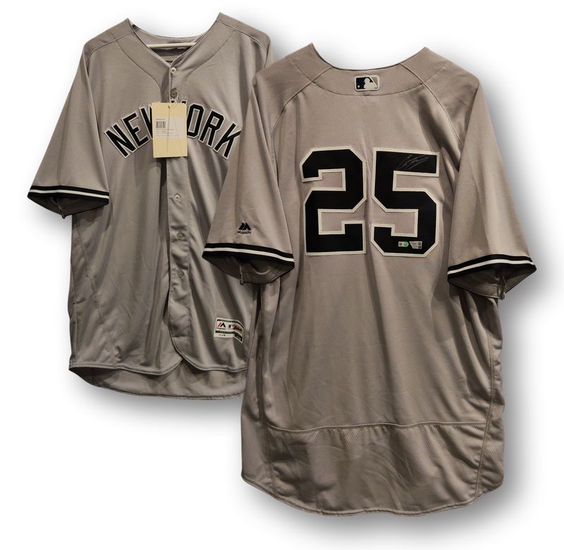 Gleyber Torres New York Yankees Autographed Grey Majestic Authentic Jersey