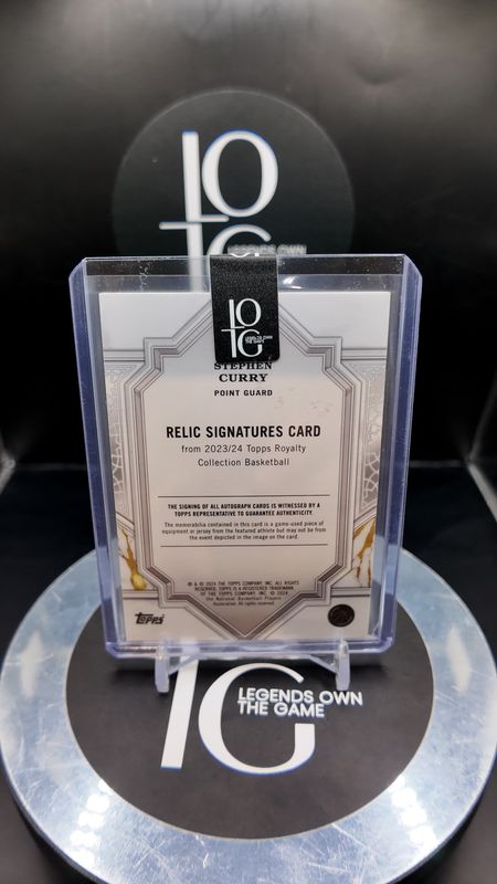 2023-24 Topps Royalty Collection Basketball Relic Signatures Card Stephen Curry 7/25 #RA-SCU