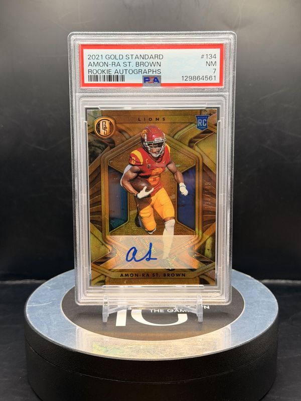 2021 Gold Standard Amon-Ra St. Brown Rookiw Autographs #134 PSA 7