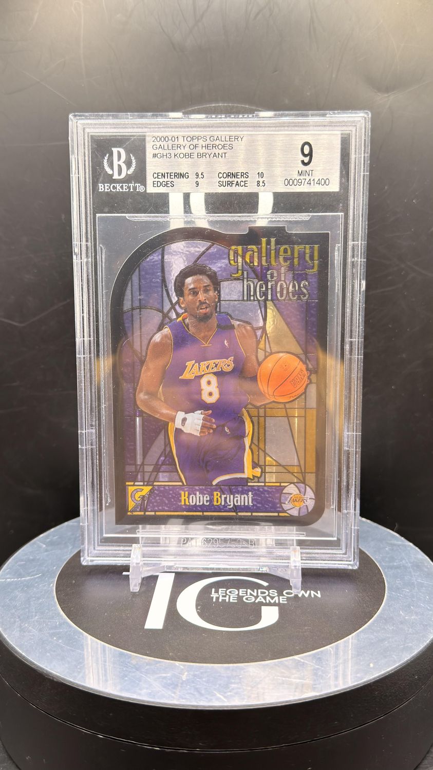 2000-01 Topps Gallery Gallery of Heroes #GH3 Kobe Bryant BGS 9