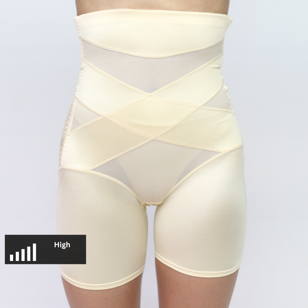 Scuplting Cross Body High Shorts - Cream