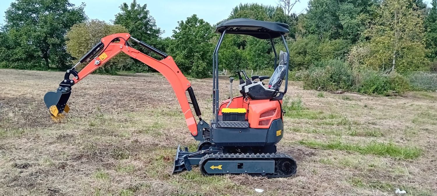 MINI PELLE NEUVE HH16 (1500kg)