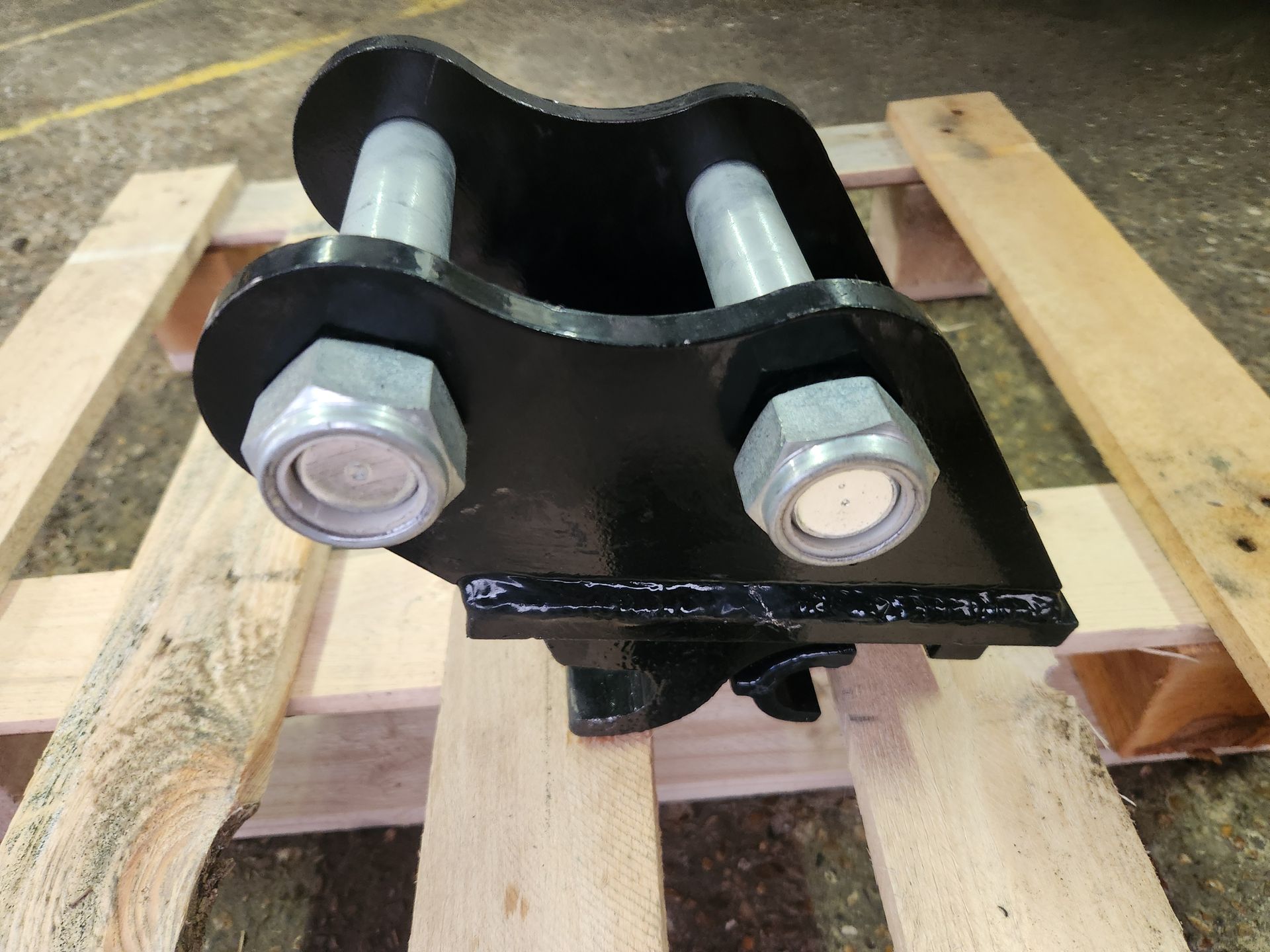 Attache rapide mécanique - pour mini pelle de 800 kg à 1200 kg (prix hors taxes)