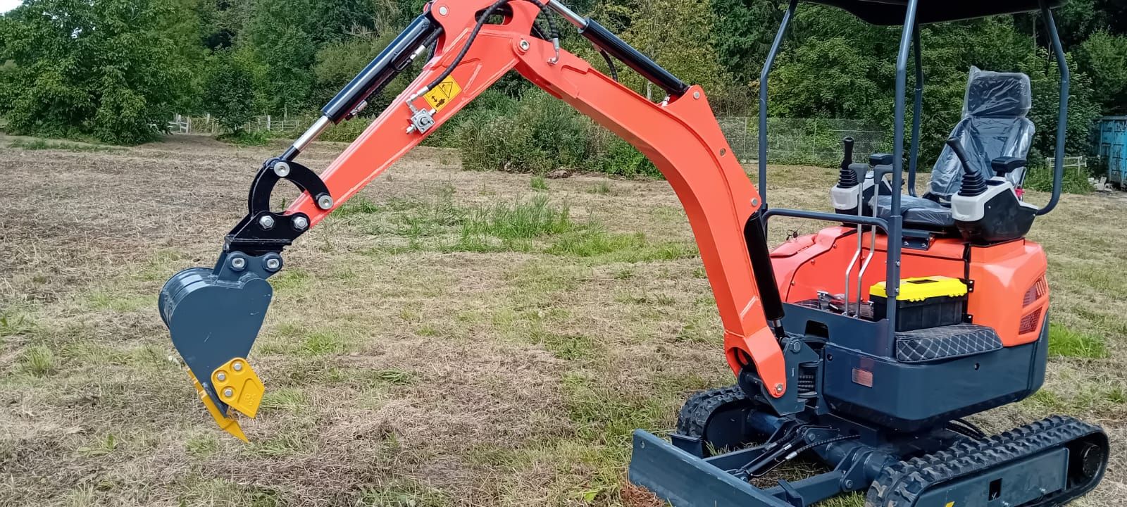MINI PELLE NEUVE HH16 (1500kg) (prix hors taxes)
