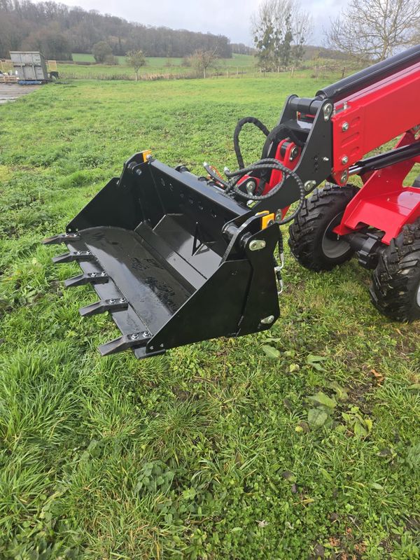 Godet 4 en 1 pour chargeur 918