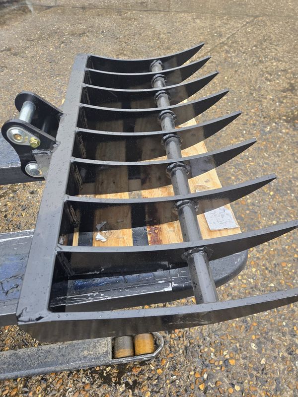 Godet râteau – Largeur 800 mm