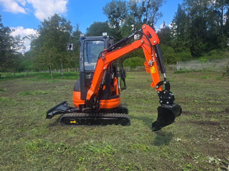 MINI PELLE NEUVE HH20 AVEC CABINE (2000kg) (prix hors taxes)