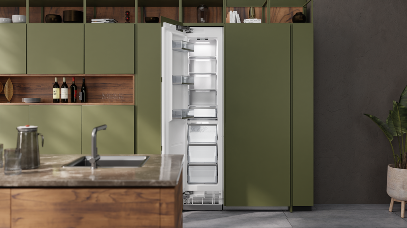 ELICA COLUMN 18&#39;&#39; SINGLE DOOR L, 8.6 CF FREEZER
