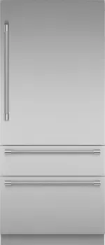 36" 2 Door Bottom Mount Freezer  with flat panels pre-installed with NEW Pro handles, -  Stainless Steel Interior - Home Connect™