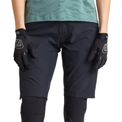 Lilium Short Shell - Womens