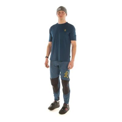 Feint Pants M