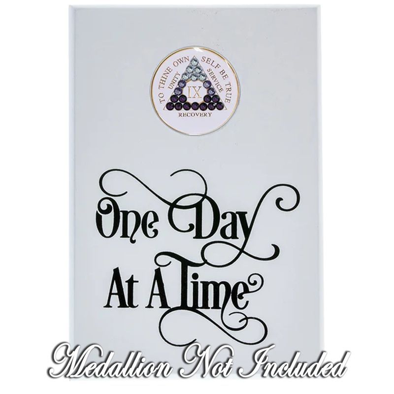 4x6 Single Medallion Wood Plaque - ODAT Vertical White