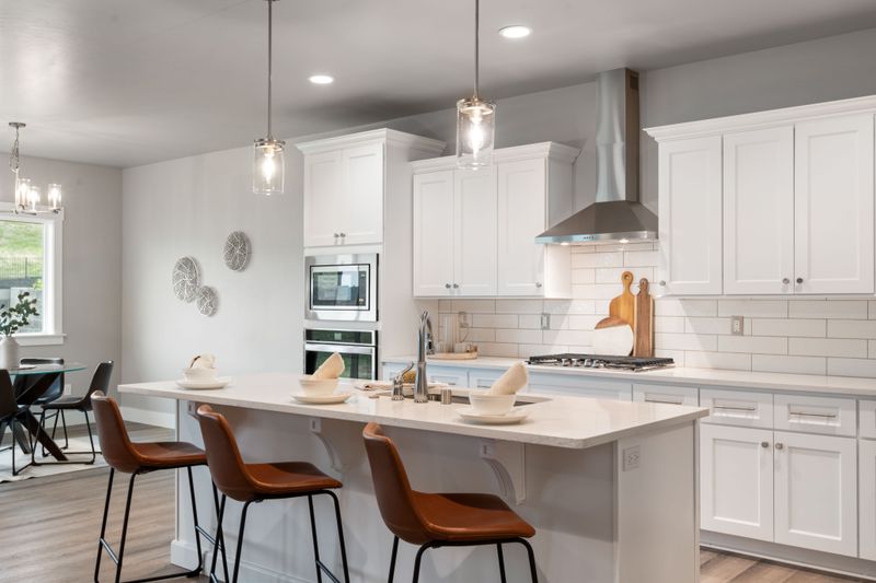 Brooklyn Bright White Kitchen
