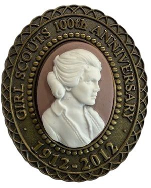 Juliette Low Cameo Pin