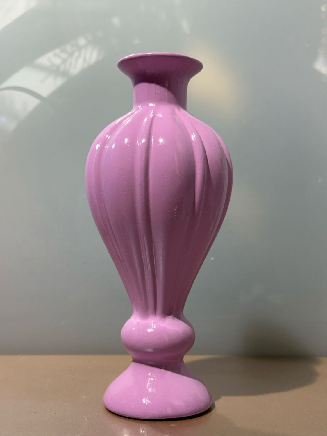 Vaasje paars geribeld 19cm