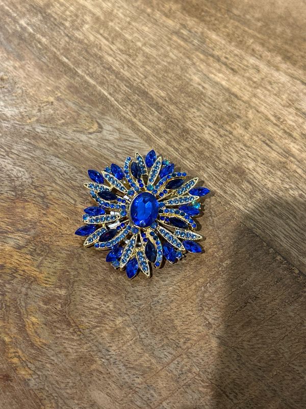 Broche blue diamond