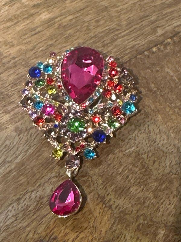 Broche roze druppel