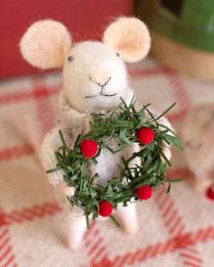 Christmas Mice - Wreath