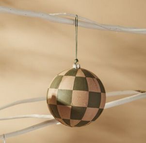 Lubeck Ornament Green 3.75&quot;