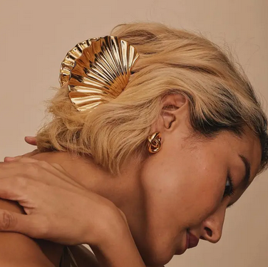 Shell-Shaped Metal Hair Claw Clip