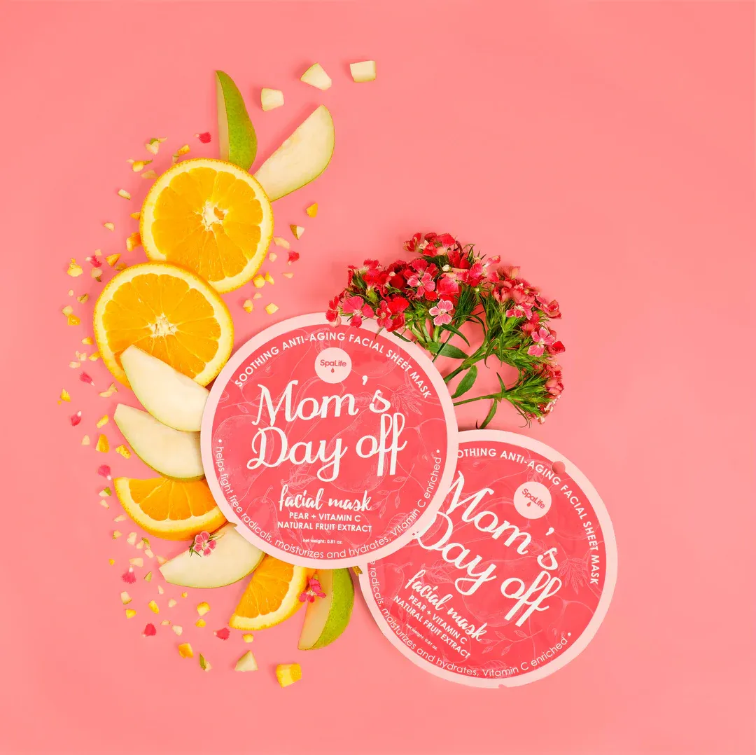 Mother&#39;s Day Rejuvenating &amp; Soothing Facial Mask - Mom&#39;s Day Off
