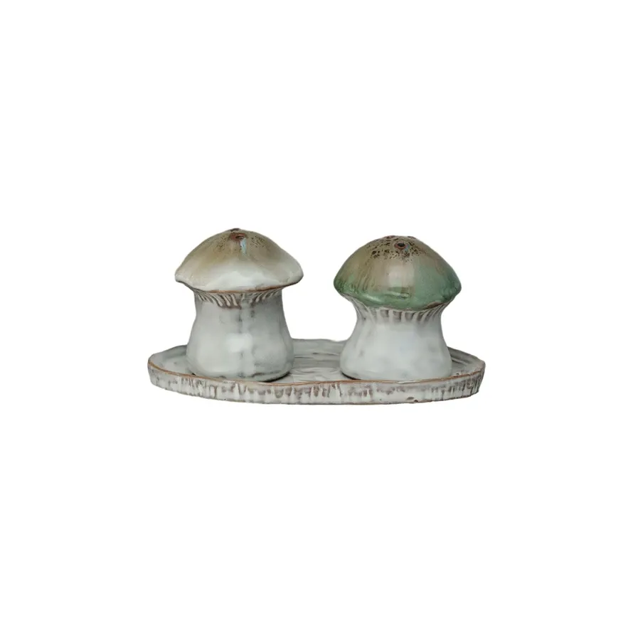 Mushroom Shaped Salt &amp; Pepper Shakers Set