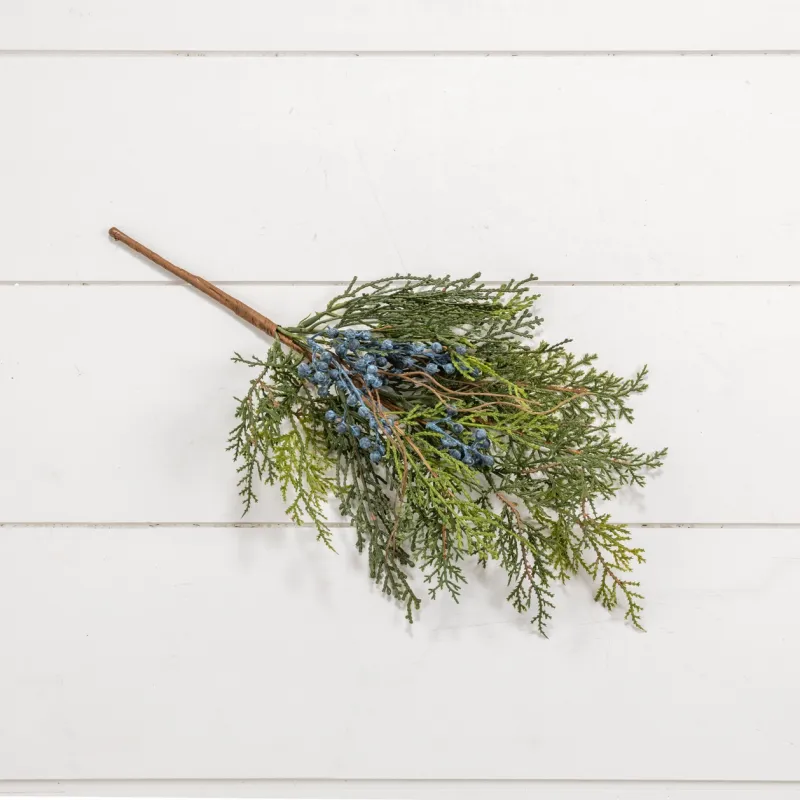 18" Cedar &amp; Berries Pick