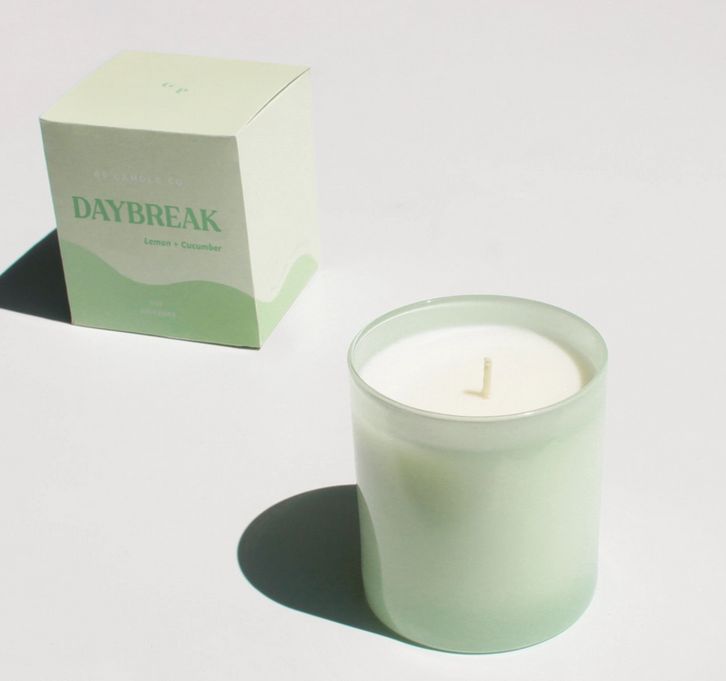 Daybreak 9 oz. Hue Candle (Lemon + Cucumber)