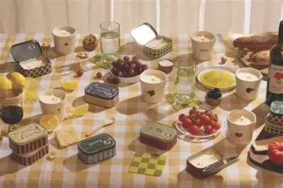 Bistro 4.5oz Tin Candle