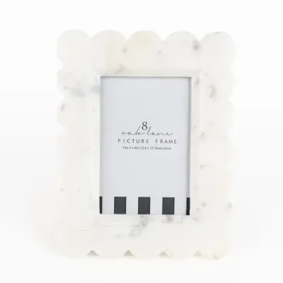 White Scalloped Marble 4x6 Picture Frame