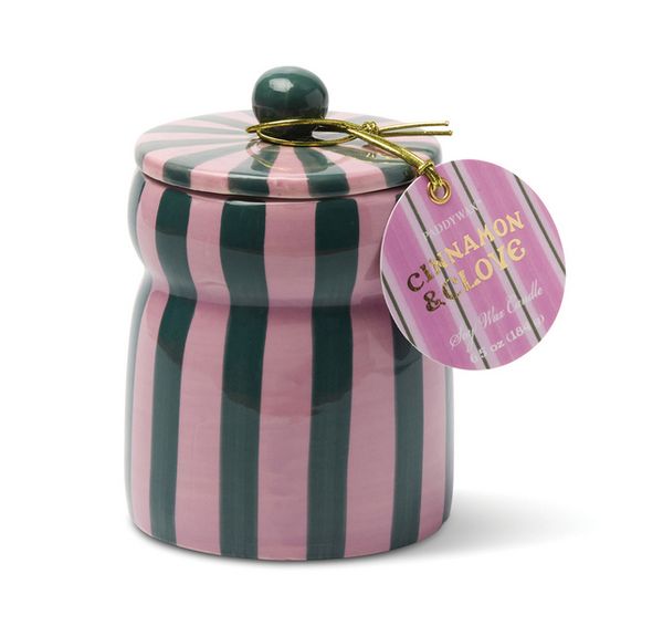 Christmas Cabana Candle - Cinnamon &amp; Glove